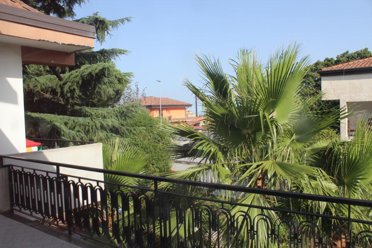 Greenhouse Mascalucia Exterior photo